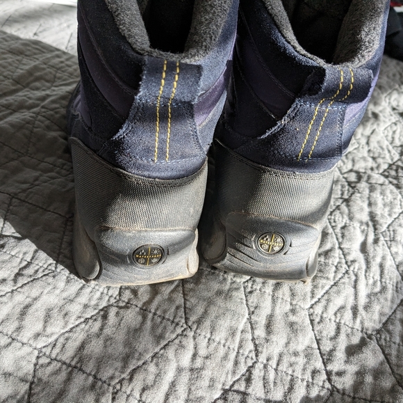 Lands End, purple winter boots 81/2 B - Picture 3 of 7